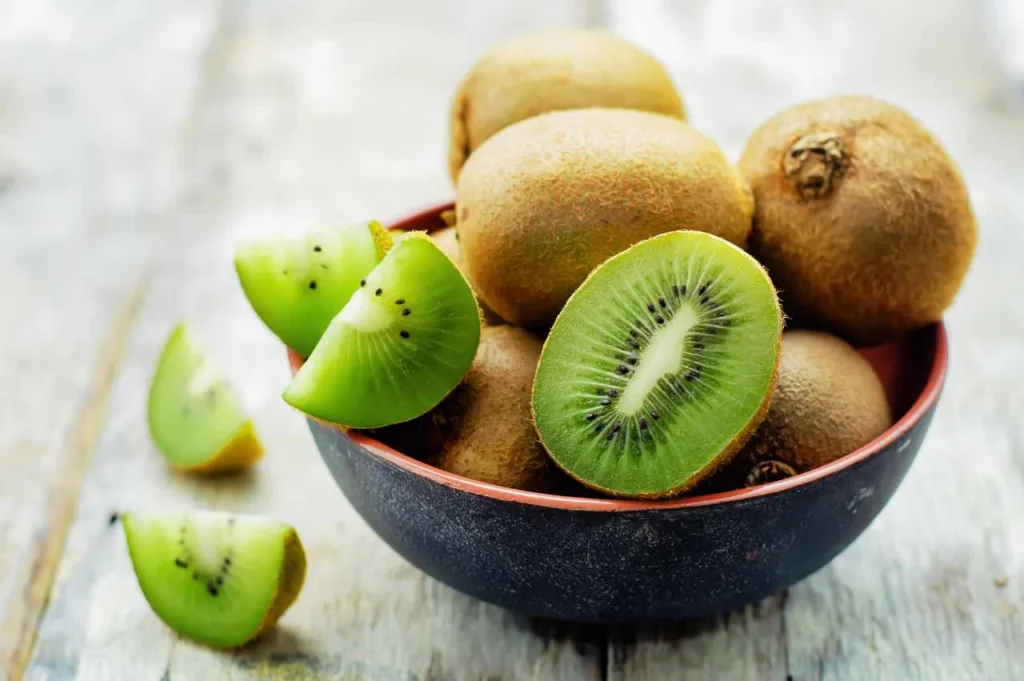 Kan hunder spise kiwi (Sjekk svaret!) Kan hunder spise kiwi (Sjekk svaret!)